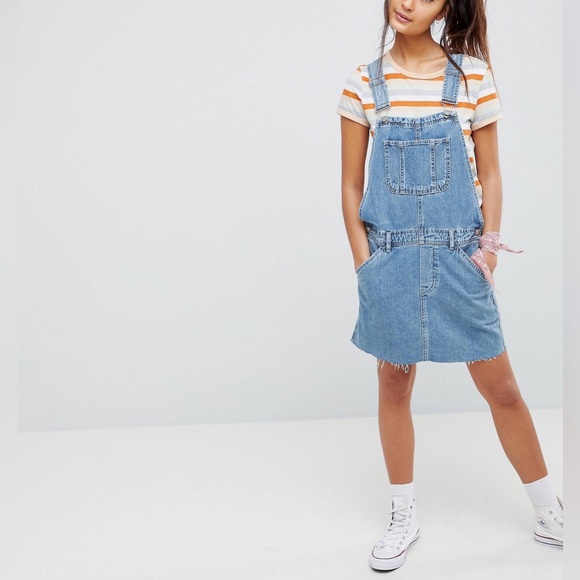 ASOS DESIGN Denim Midwash Blue Distress Fry Hem Dungaree Dress UK8 USA 4 - Picture 9 of 16